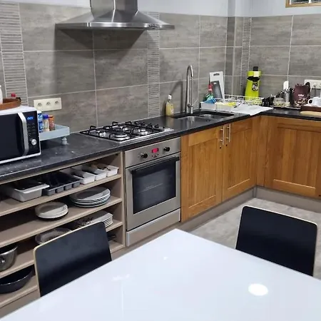 Appartement Slim's Cocoon House Next To Airport For 2a3 Pers